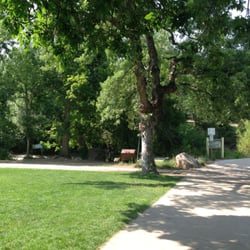 Eben Fine Park logo