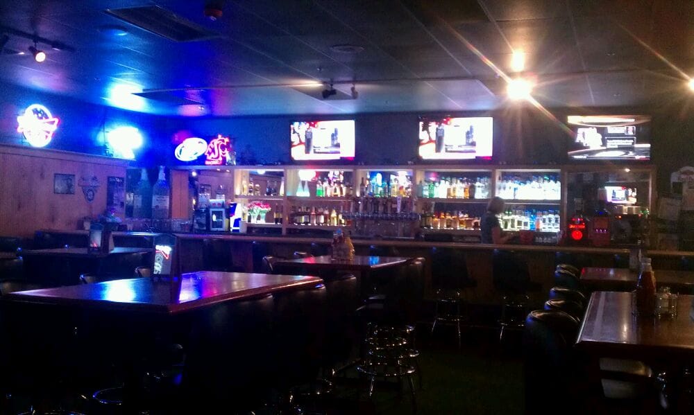 Clubhouse Sports Bar and Grill Sports Bars Kent, WA Reviews