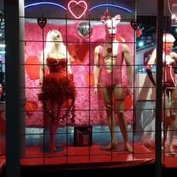 erotic cabaret boutique singapore college teen xxx