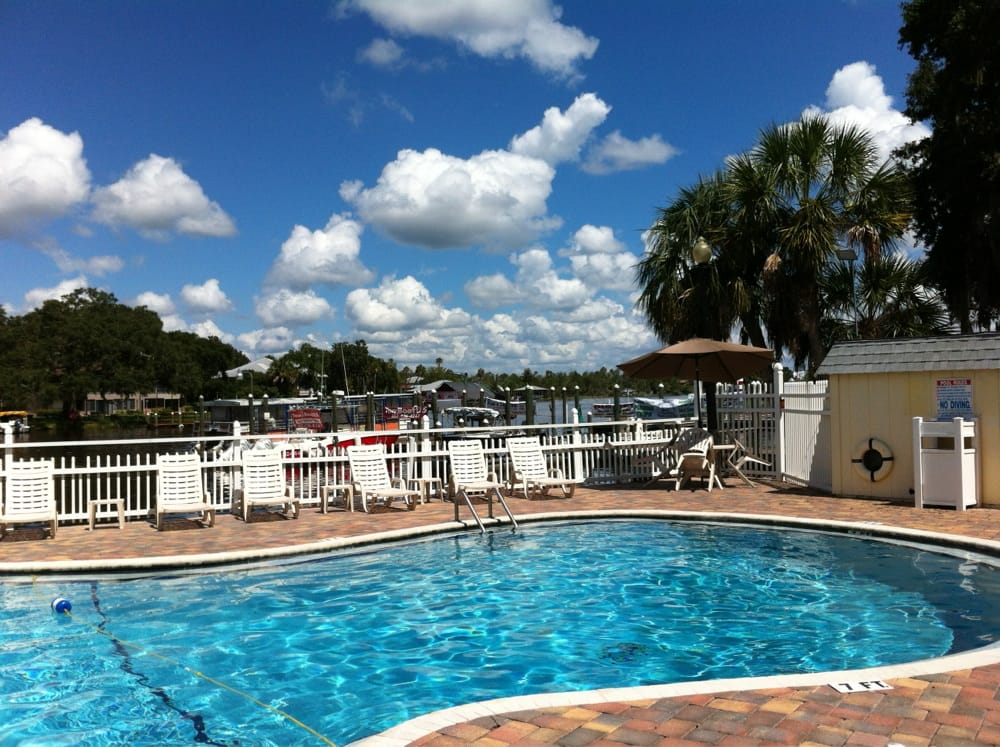 Homosassa Riverside Resort and Marina 16 Photos Hotels Homosassa