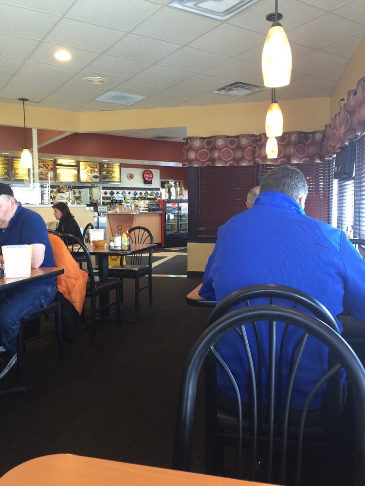 Mom’s Deli & Grill American (Traditional) North Royalton, OH