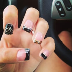 Image Nails logo