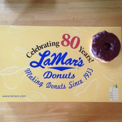 Lamar's Donuts and Coffee logo