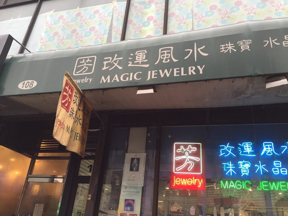 Aura Readings Crystals Salt Rooms Mapping New York City S Open
