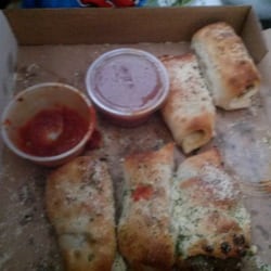 Lombardi's Pizzeria logo