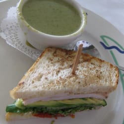 Figtree's Café & Grill logo