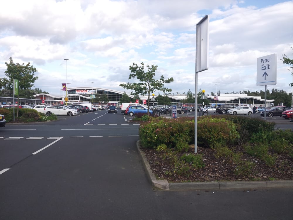 Tesco Extra Grocery Kingston Park Centre Newcastle, Tyne and Wear