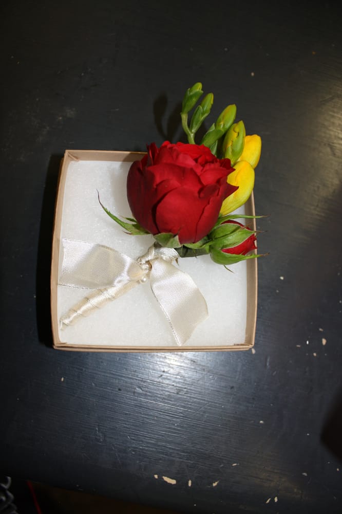 Dandelion Flowers and Gifts Florists Park Street Plaza Alameda