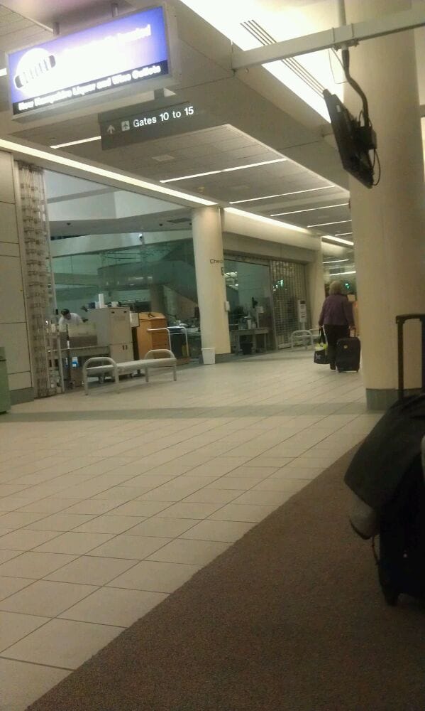 Manchester Boston Regional Airport 18 Photos Airports Manchester