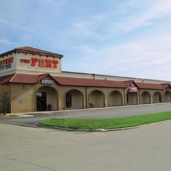 Deb Shops store at 226 Gateway Mall, Lincoln, Nebraska | Fashion