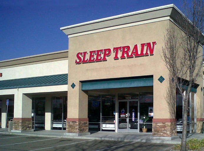 sleep train queen mattress