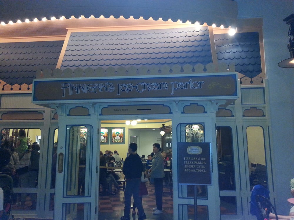 Finnigan’s Ice Cream Parlor Ice Cream & Frozen Yogurt Chicago, IL