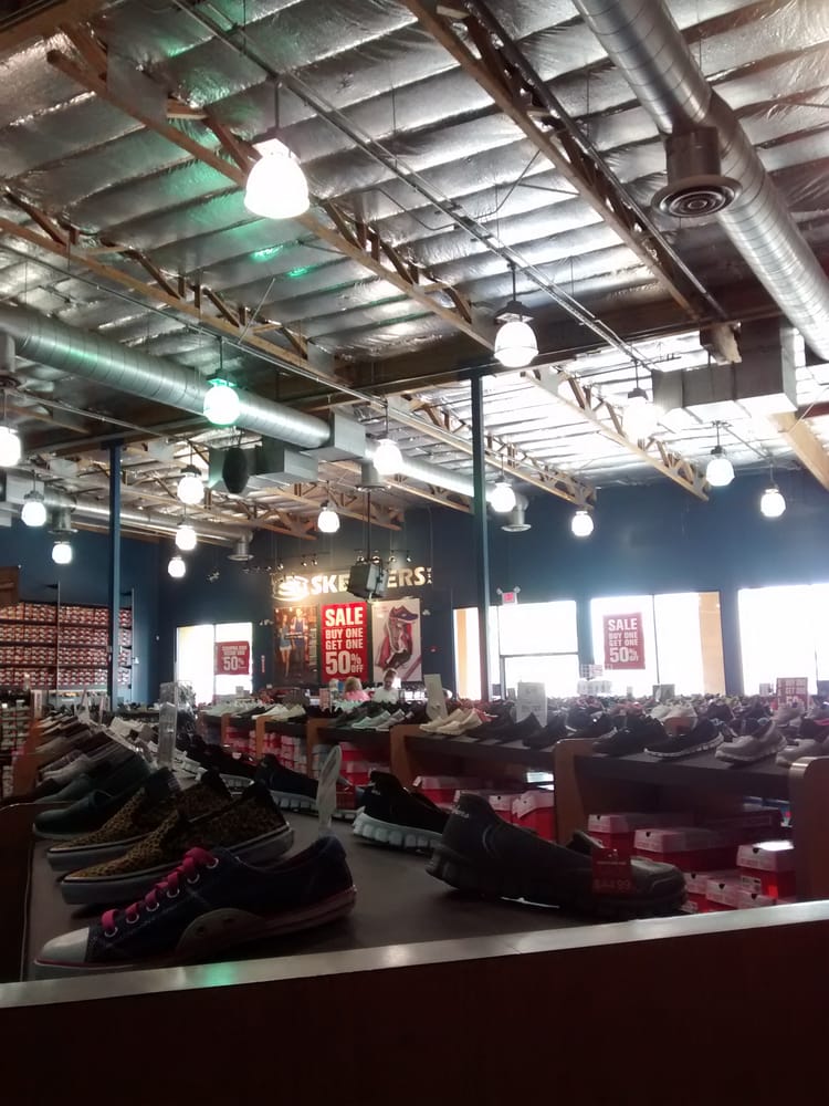 SKECHERS Factory Outlet Shoe Stores Azusa, CA Reviews Photos Yelp