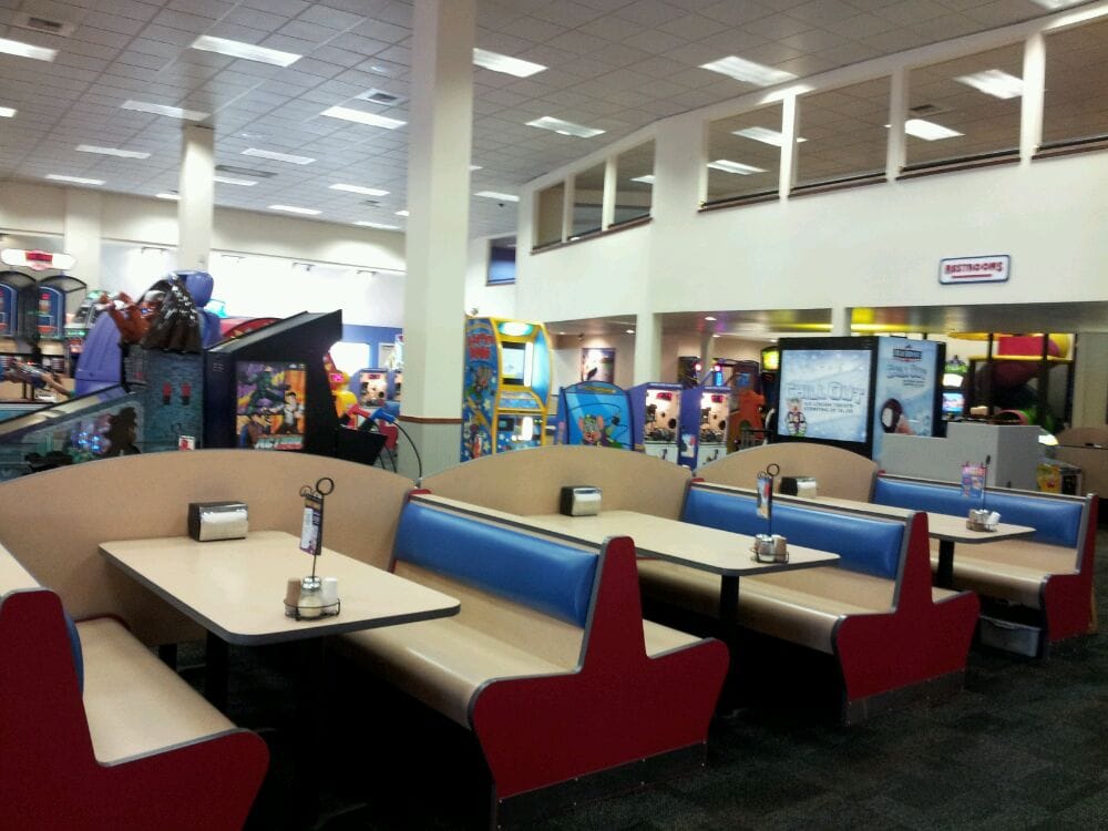 Chuck E Cheese’s 12 Photos Pizza WA, United States