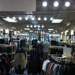 Lucky Brand Outlet logo