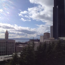 Harborview Park logo