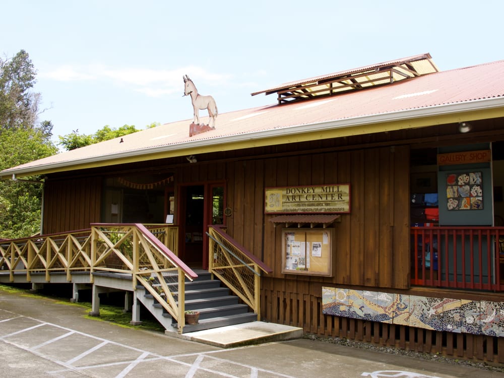 Donkey Mill Art Center Art Classes Holualoa, HI Reviews Photos