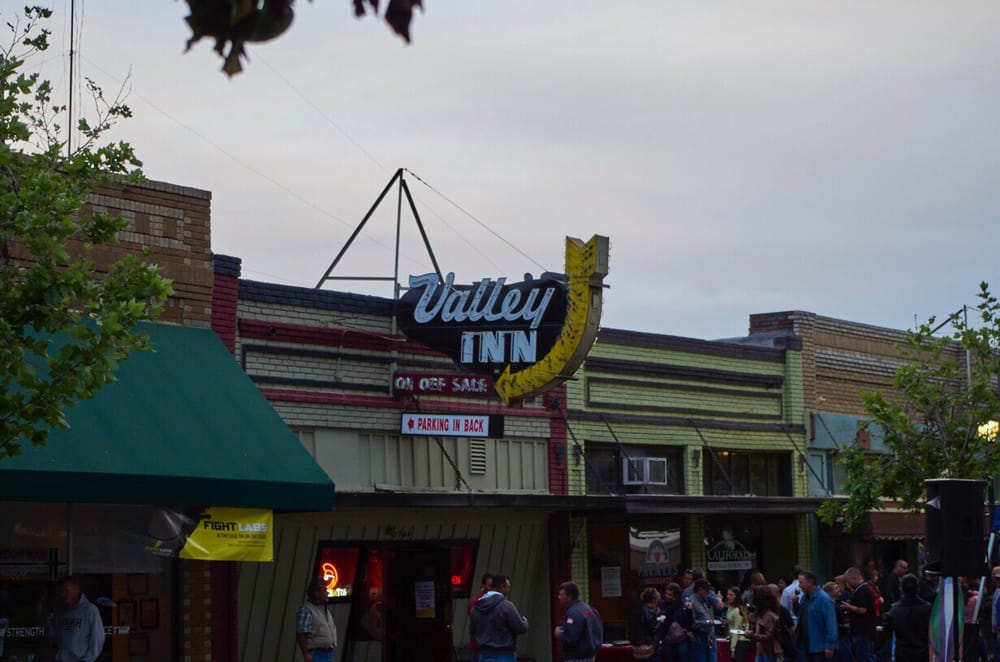 Valley Inn Dive Bars Escalon, CA Yelp