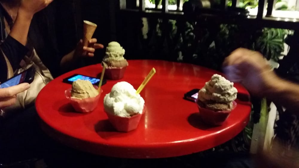 Scoops 827 Photos Ice Cream & Frozen Yogurt East Hollywood Los Angeles, CA Reviews