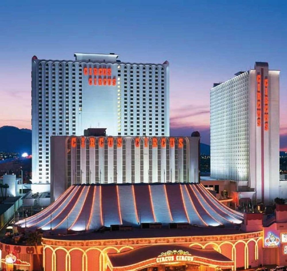 Circus Circus Las Vegas Hotel and Casino - 731 Photos - Hotels - The Strip - Las Vegas, NV ...