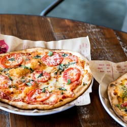 MOD Pizza logo