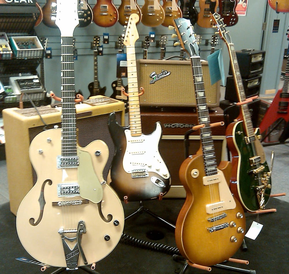 Long & McQuade Musical Instruments & Teachers Winnipeg, MB Photos