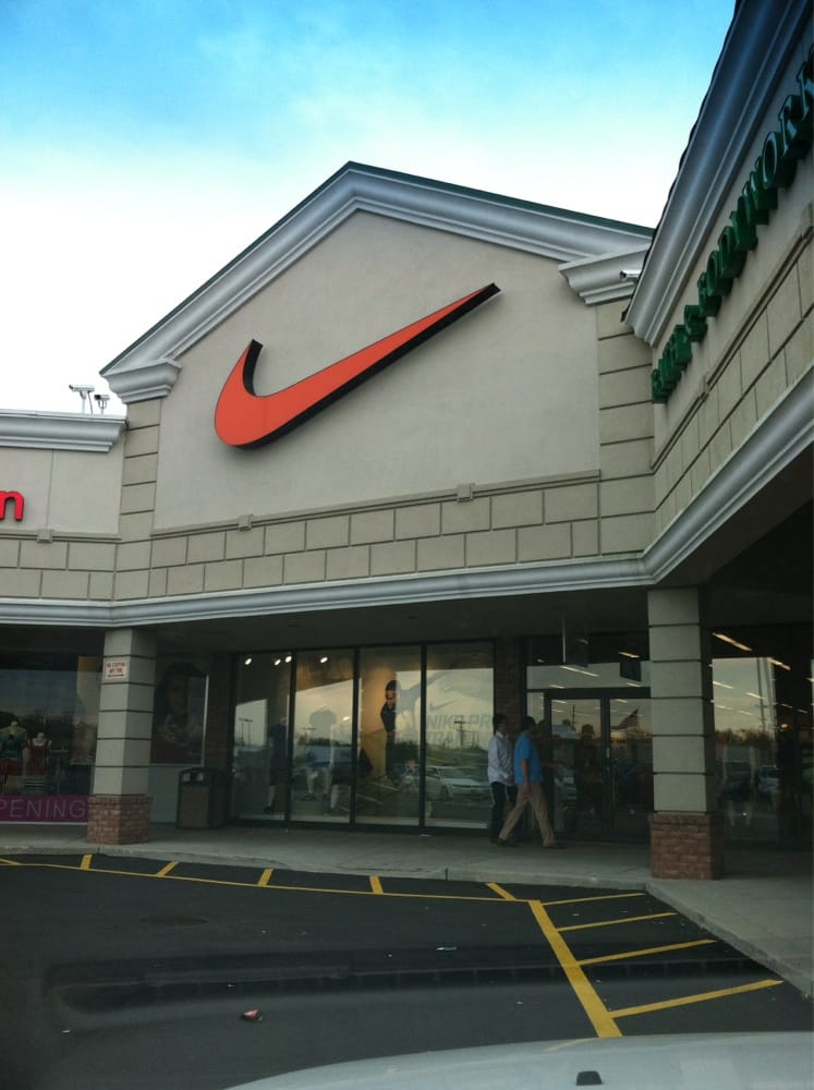nike outlet oceanside