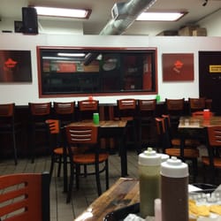 L' Patron Tacos - Chicago, IL, United States. Dining area