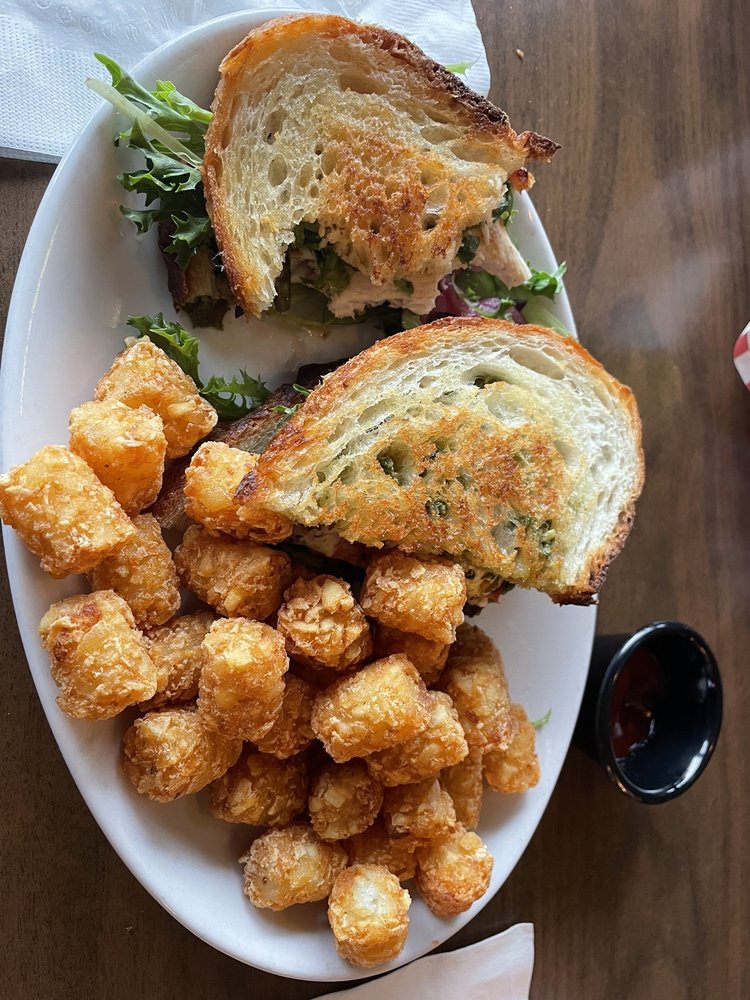 Peter's Bar and Grill