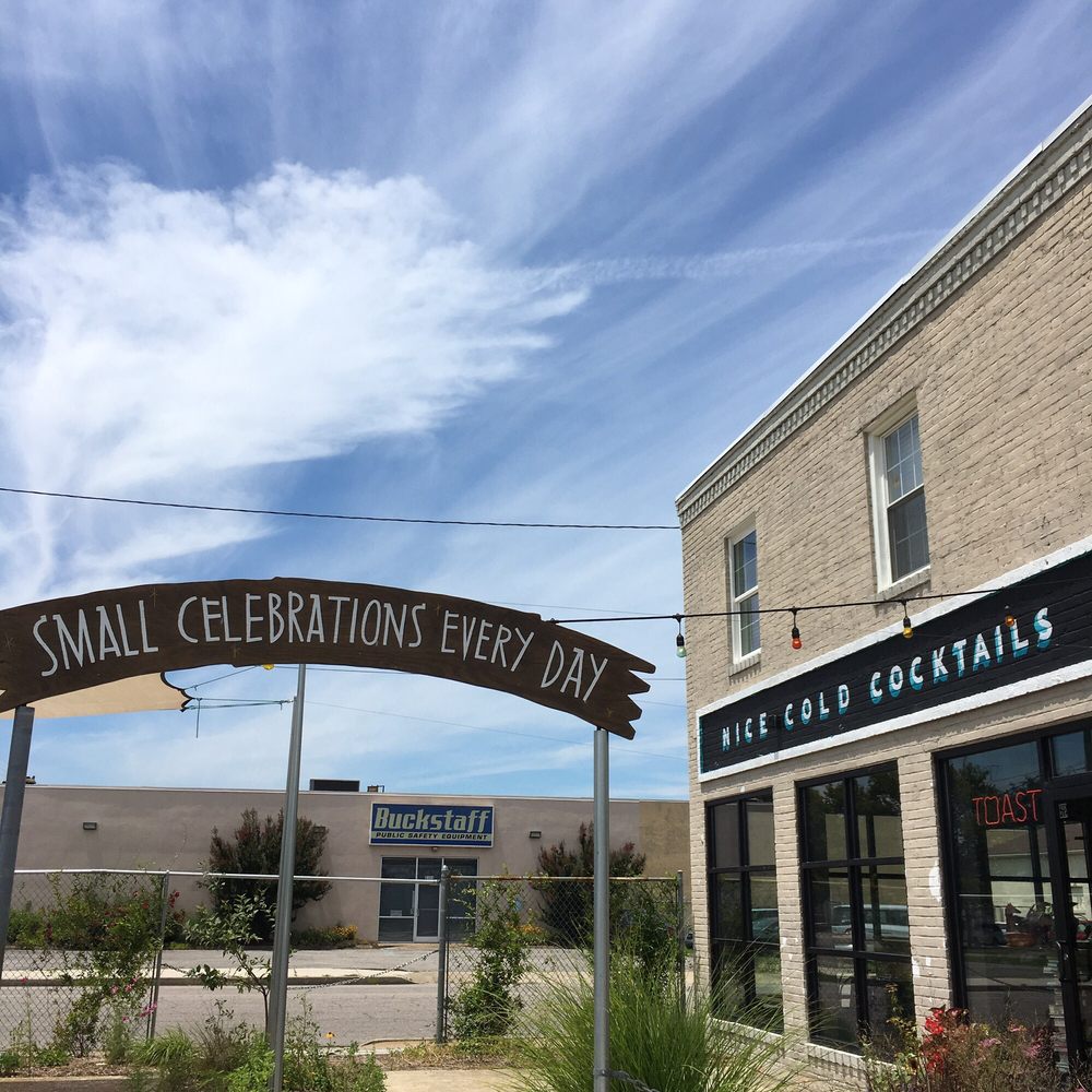 Toast 330 Photos & 127 Reviews American (New) 2406 Colonial Ave