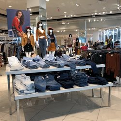 Forever 21 40 Photos 69 Reviews Women S Clothing 1689 Arden Photo Of Forever 21 Sacramento Ca United States