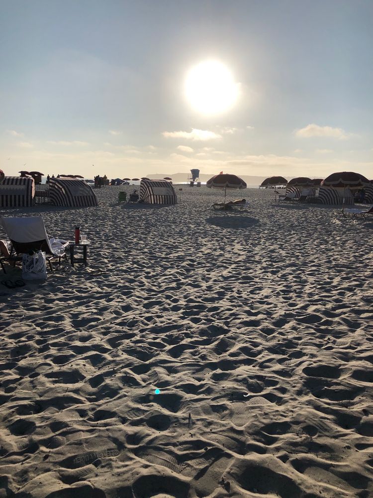 Del Beach Bar