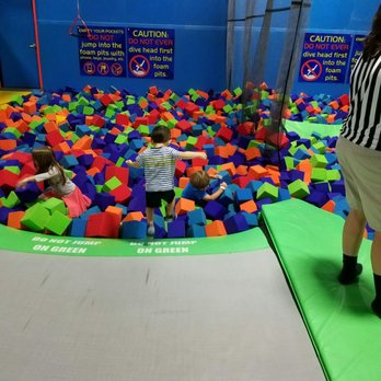 bounce trampoline sports 146 photos 149 reviews trampoline