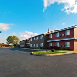 Quality Inn 17 Photos Hotels 811 Dominion Dr Hudson Wi Photo Of Quality Inn Hudson Wi United States