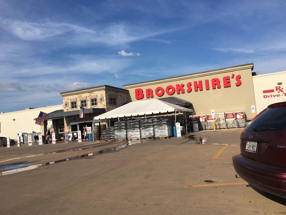 Brookshire Food Store Grocery 210 S Seven Points Dr, Kemp, TX