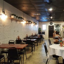 Le Saigon 27 Photos 21 Reviews Asian Fusion 221 E Thomas St Photo Of Le Saigon Hammond La United States Trendy Minimalistic Decor