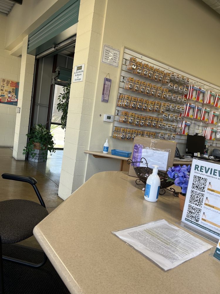 Storage Outlet - Escondido