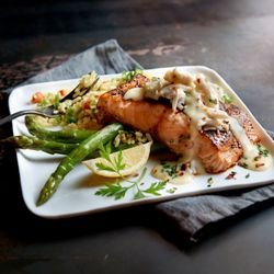 Claim Jumper Restaurants Order Food Online 353 Photos 366 Photo Of Claim Jumper Restaurants Burbank Ca United States