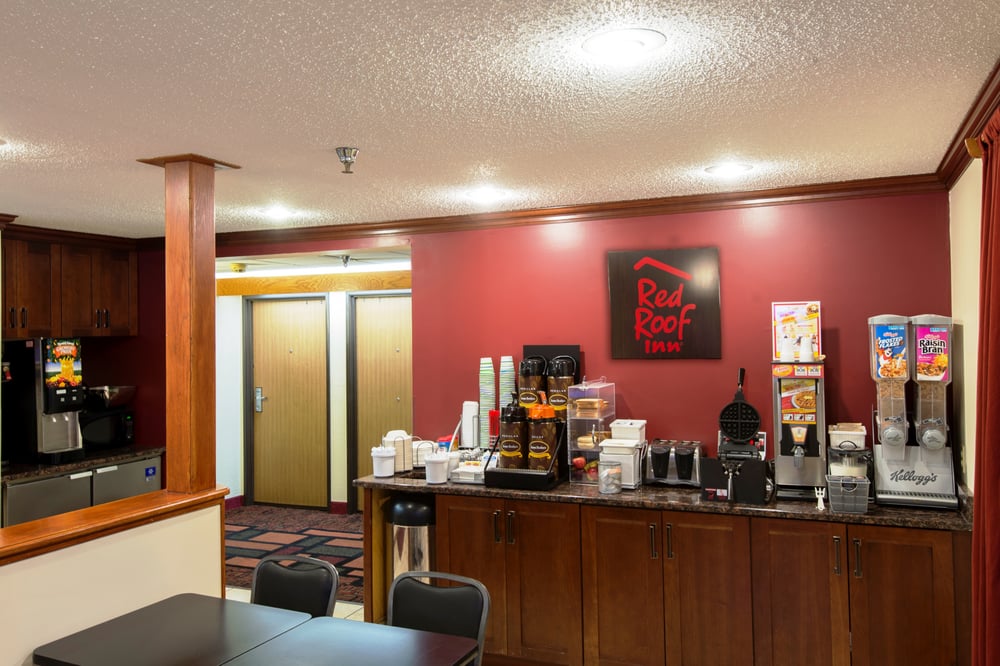 Red Roof PLUS+ & Suites Malone Hotels 42 Finney Blvd, Malone, NY