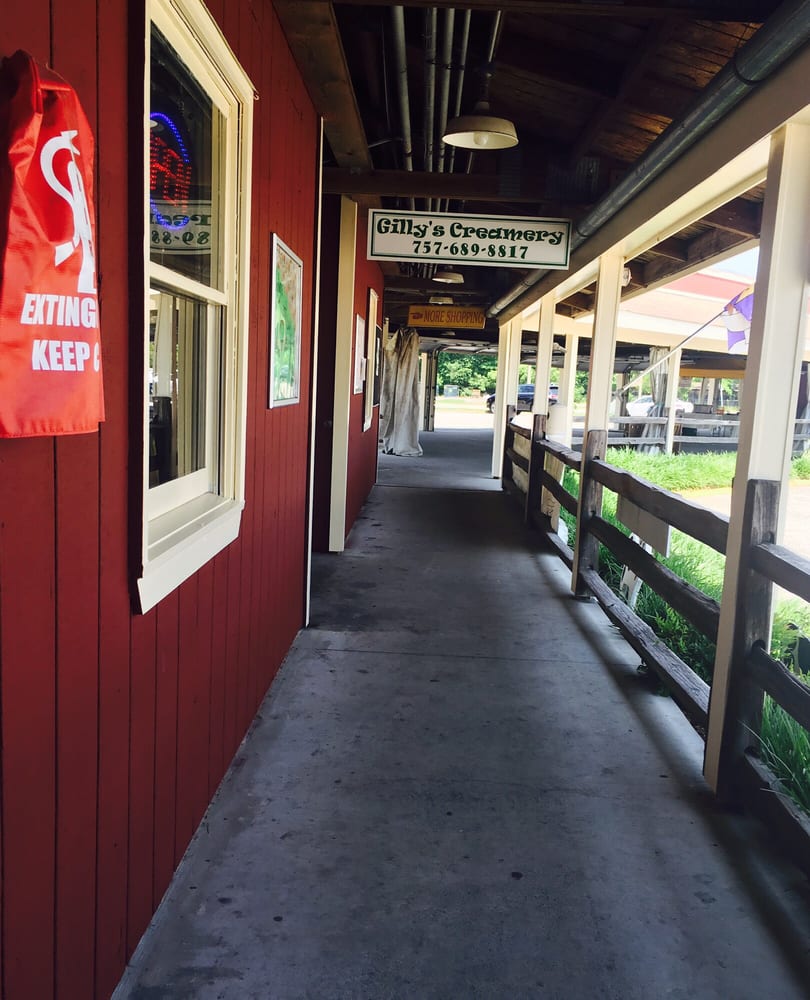 Gilly’s Creamery 46 Photos & 31 Reviews Ice Cream & Frozen Yogurt