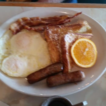 Capitol Cafe Pancake House Restaurant 49 Photos 54 Reviews Photo Of Capitol Cafe Pancake House Restaurant Brookfield Wi United States