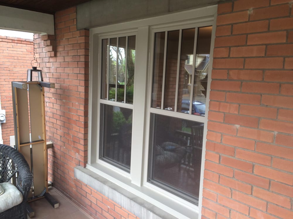 New Northstar Vinyl Single Hung Windows With Sdl Vertical Grills Photo Of Woodfield Doors And Windows London On Canada New Northstar Vinyl