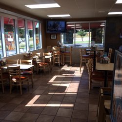 Dairy Queen 10 Reviews Restaurants 3485 Jimmy Lee Smith Pkwy Photo Of Dairy Queen Hiram Ga United States Section Dining Room