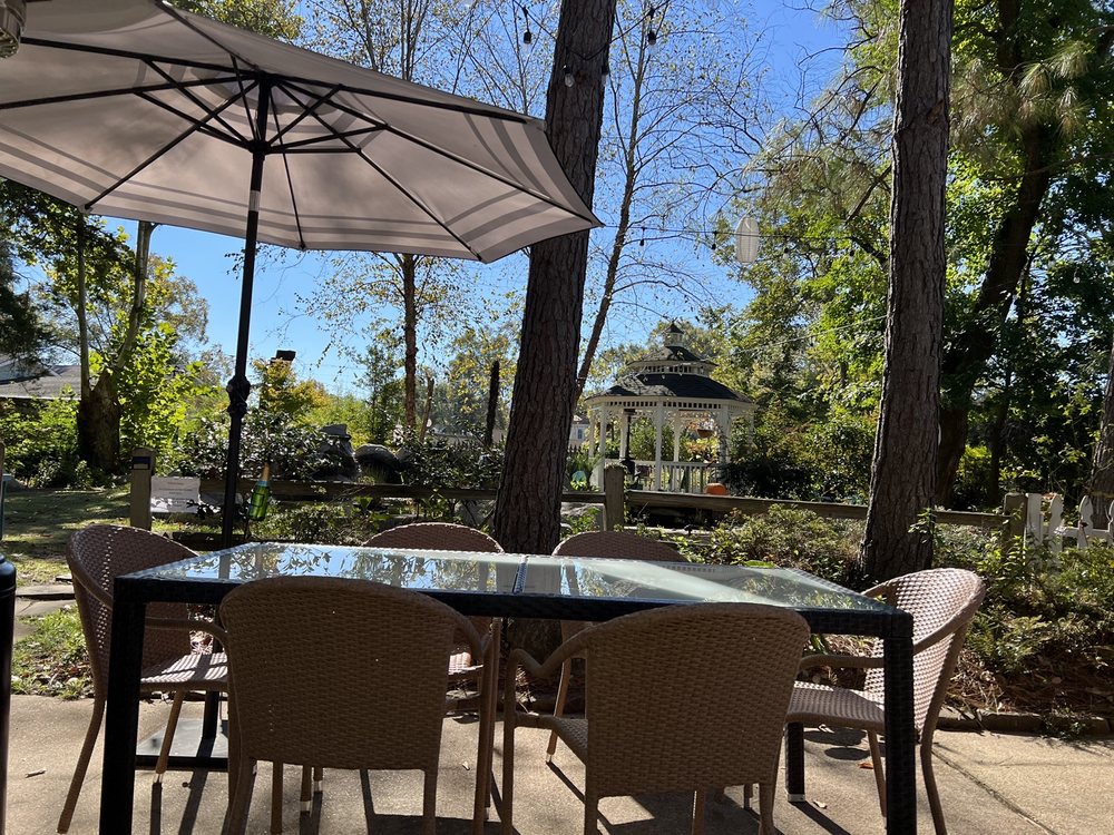 The Cottage Restaurant & Bar