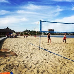 Carson Beach 37 Photos 52 Reviews Beaches Ruth Rd Photo Of Carson Beach Boston Ma United States Playing Some Vball With