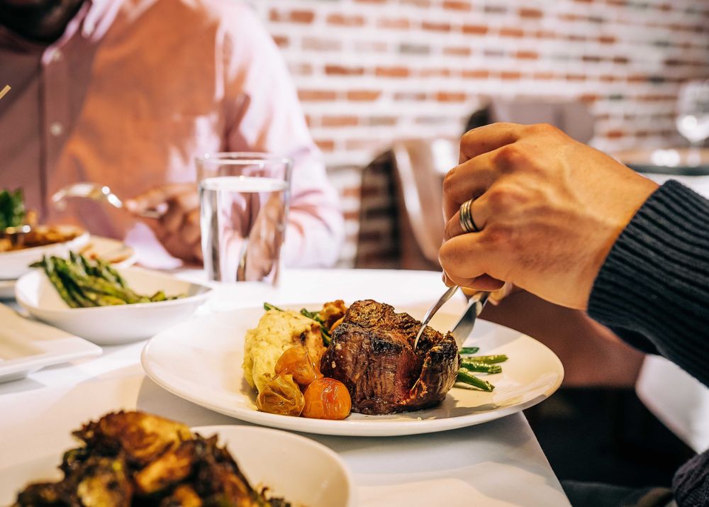 Porters Dining + Bar