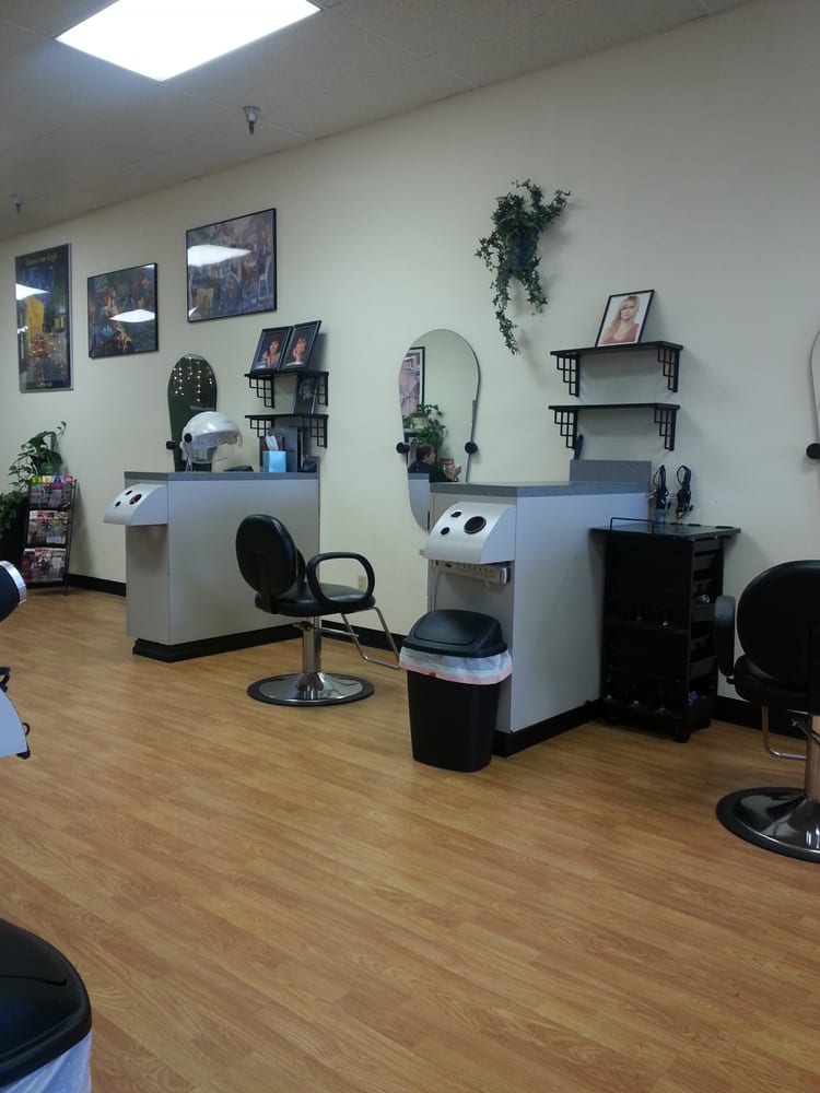 Ashton Marshall Salon Hair Salons 507 A Harrison Ave, Centralia, WA