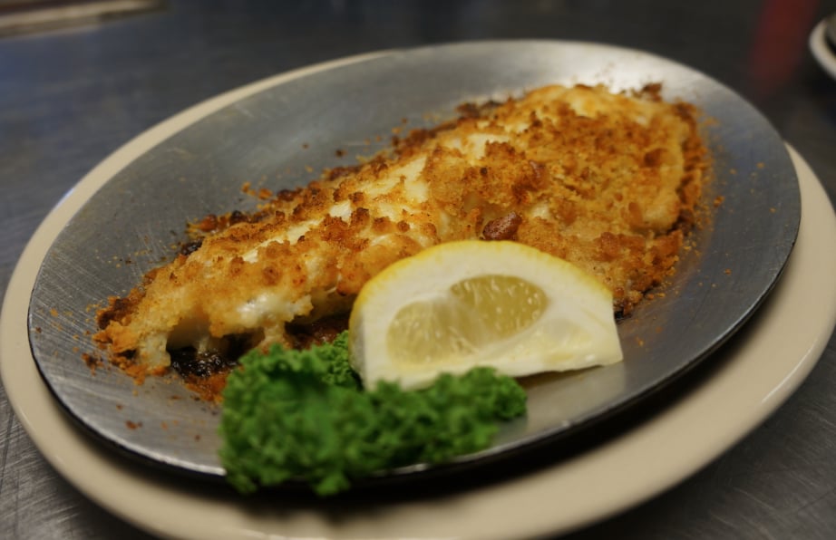 Lobster Boat Restaurant 41 Photos & 59 Reviews Seafood 75 Portsmouth Ave, Exeter, NH