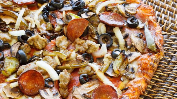 Round Table Pizza Order Food Online 70 Photos 68