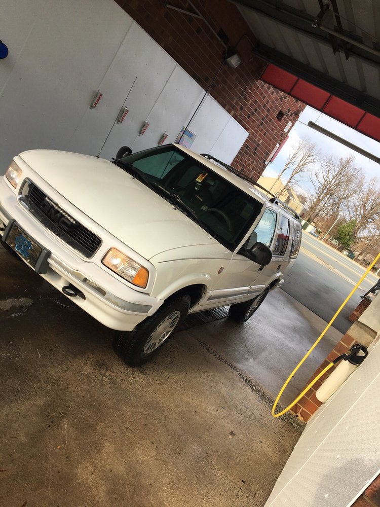 Lil'donnie Walker's Car Wash